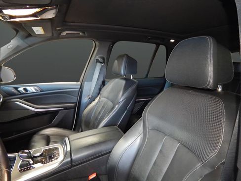 Used 2020 BMW X5 xDrive40i w/ Premium Enhanced Package image 17