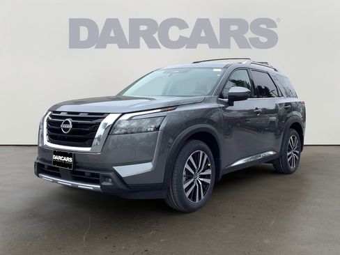 New 2025 Nissan Pathfinder Platinum w/ Cargo Package image 3