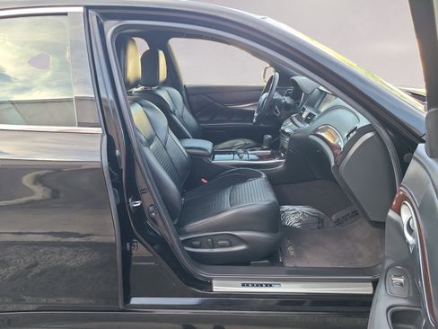 Used 2016 INFINITI Q70 3.7 w/ Sport Package image 24