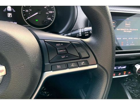 Used 2020 Nissan Kicks SV image 21