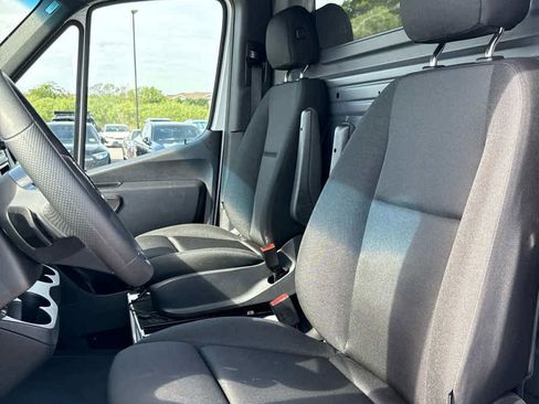 Certified 2025 Mercedes-Benz Sprinter 2500 image 23