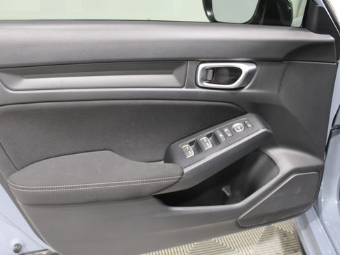 Used 2023 Honda Civic Sport image 6