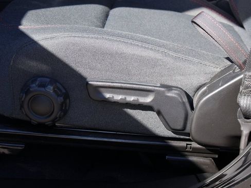 Used 2024 Jeep Gladiator Rubicon w/ Technology Group image 23