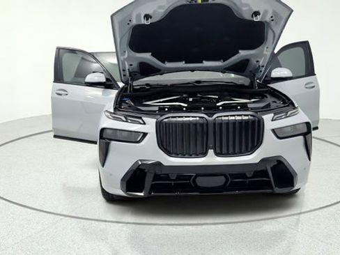 Used 2025 BMW X7 xDrive40i w/ Executive Package AWD/4WD image 17