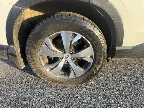 Used 2020 Subaru Ascent Premium w/ Convenience Package image 44