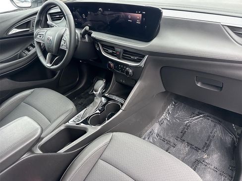 Used 2025 Buick Encore GX Preferred FWD image 25