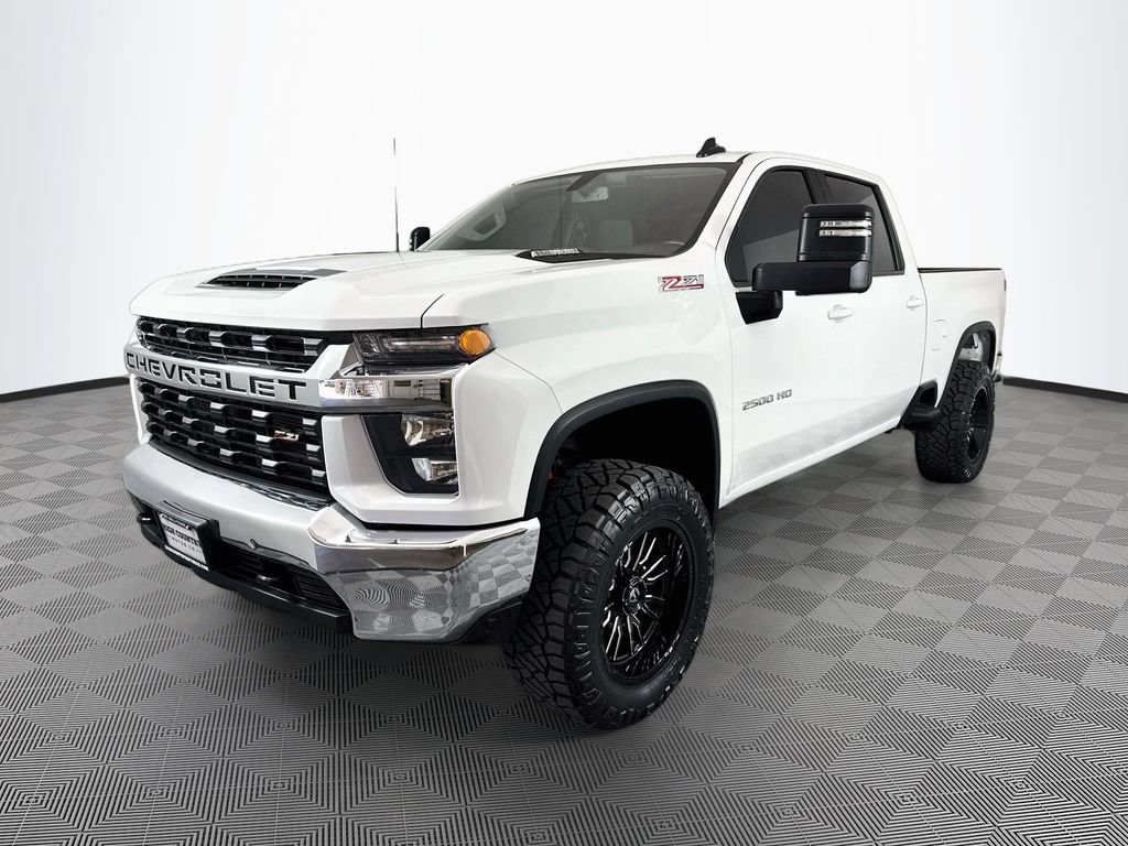 Used 2023 Chevrolet Silverado 2500 LT AWD/4WD image 3