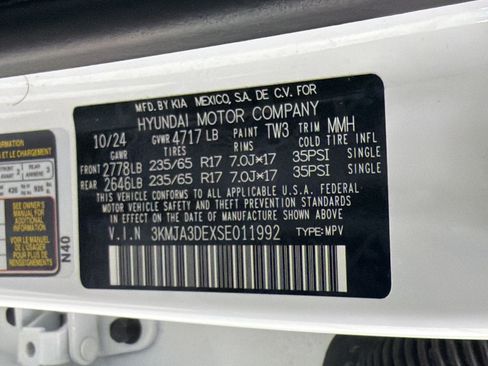 Used 2025 Hyundai Tucson SE FWD image 24