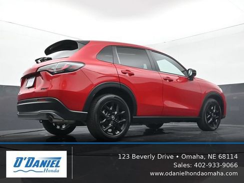 Used 2023 Honda HR-V Sport image 12