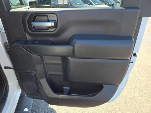 Used 2021 Chevrolet Silverado 2500 LT AWD/4WD image 9
