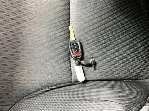 Used 2015 Honda Civic SE image 27