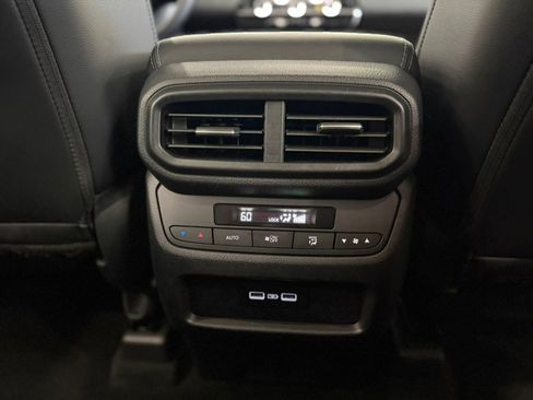 Used 2023 Honda Pilot EX-L image 28