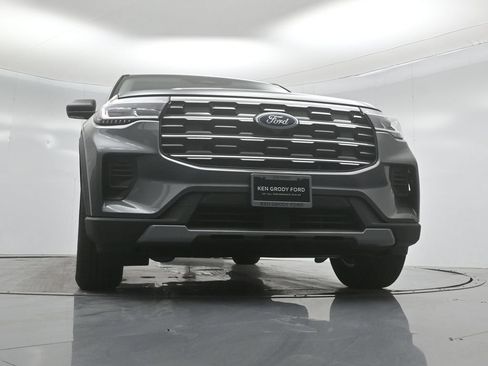 New 2026 Ford Explorer Active RWD image 44