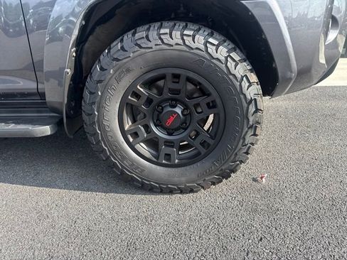 Used 2023 Toyota 4Runner TRD Off-Road AWD/4WD image 12