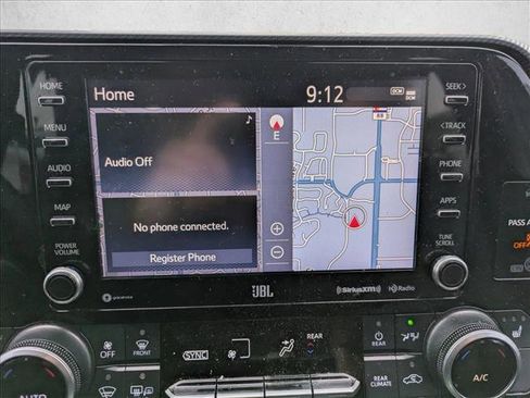 Used 2021 Toyota Highlander XSE image 10