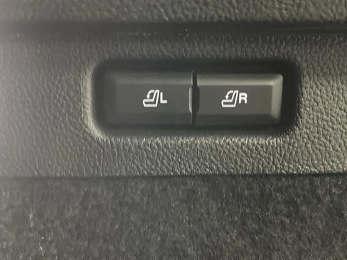 Used 2022 Lincoln Corsair AWD w/ Premium Package image 17