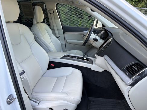 Certified 2023 Volvo XC90 B5 Core w/ Protection Package Premier AWD/4WD image 35