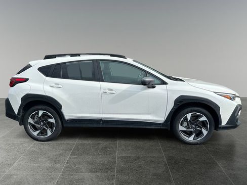 Used 2024 Subaru Crosstrek 2.5i Limited image 8