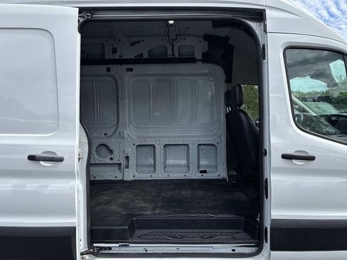 Used 2024 Ford Transit 250 148 High Roof RWD image 10