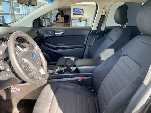 Used 2017 Ford Edge SE image 13