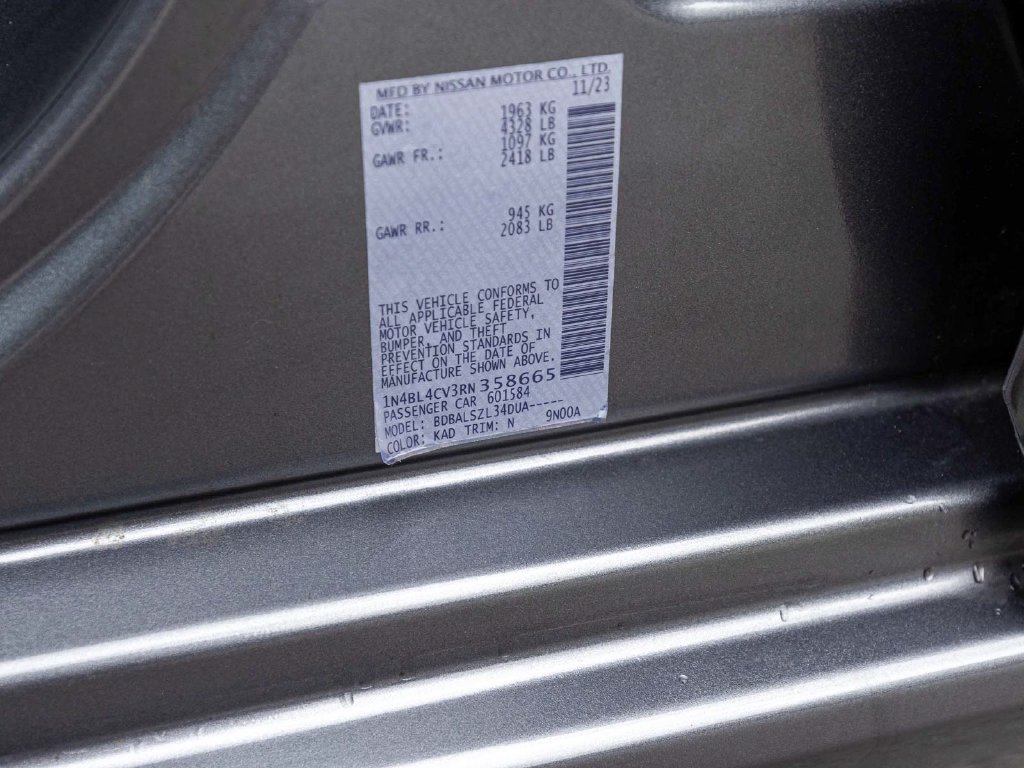 Used 2024 Nissan Altima 2.5 SR FWD image 16
