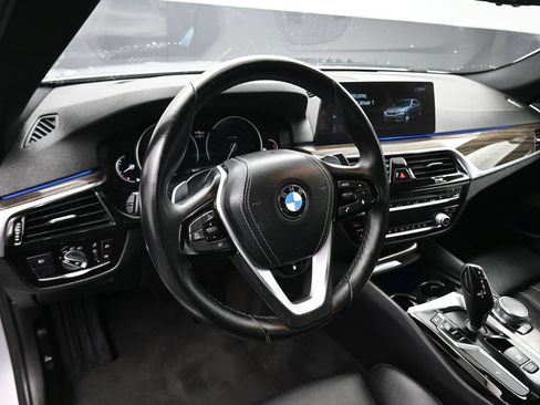 Used 2018 BMW 530i xDrive AWD/4WD image 15