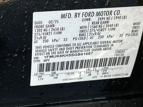 Used 2025 Ford Explorer ST-Line w/ ST-Line Street Pack AWD/4WD image 36