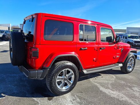 Used 2022 Jeep Wrangler Unlimited Sahara w/ Cold Weather Group image 6