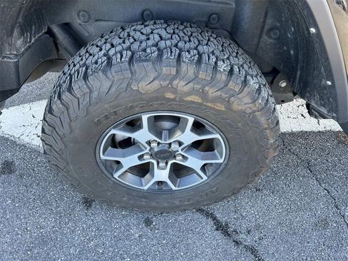 Used 2023 Jeep Wrangler Unlimited Rubicon w/ Cold Weather Group image 15