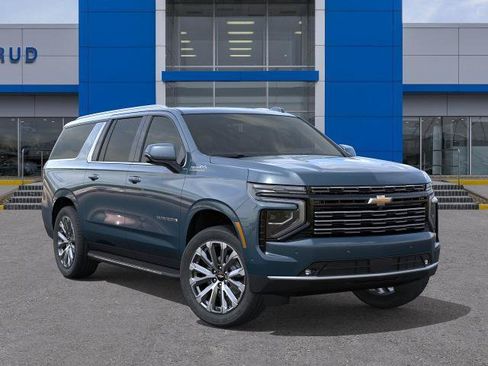 New 2026 Chevrolet Suburban High Country AWD/4WD image 7