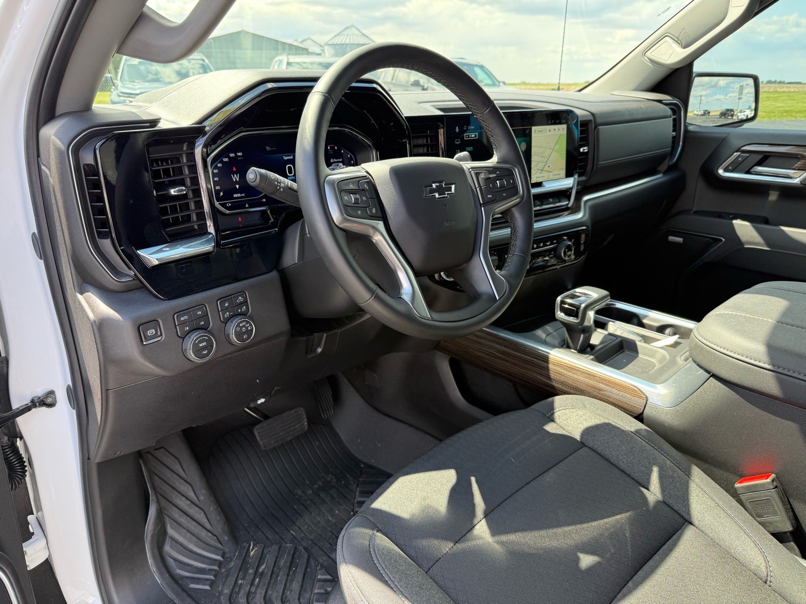 Used 2025 Chevrolet Silverado 1500 RST AWD/4WD image 23