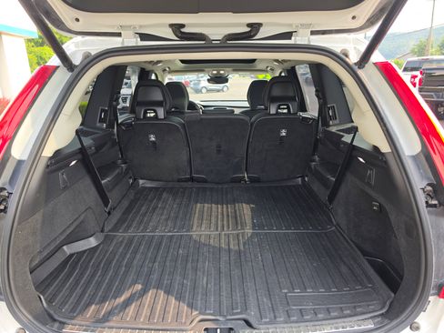 Used 2024 Volvo XC90 B5 Plus AWD/4WD image 5