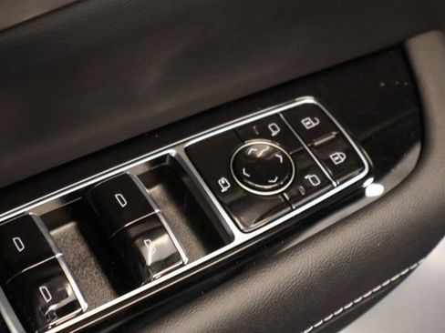 New 2026 Cadillac Vistiq Sport image 9