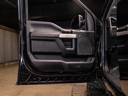 Used 2020 Ford F250 Lariat image 29