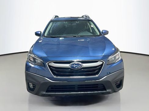Used 2022 Subaru Outback Premium AWD/4WD image 3