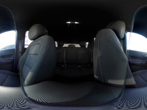 Used 2025 Chevrolet Equinox LT image 42