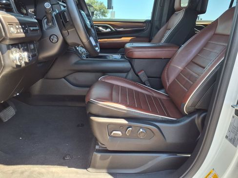 Used 2024 GMC Yukon Denali Ultimate AWD/4WD image 19