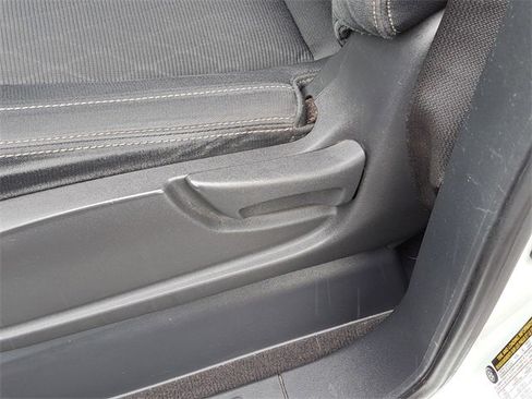 Used 2017 Nissan Titan SV image 18