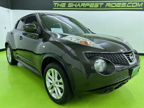 Used 2013 Nissan Juke SV AWD/4WD image 2