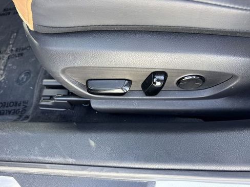 Certified 2022 Lexus ES 350 w/ Premium Package image 12