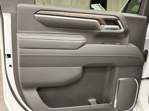 New 2026 GMC Sierra 2500 SLT image 23