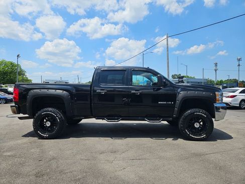 Used 2008 Chevrolet Silverado 2500 LT w/ 1LT Convenience Package AWD/4WD image 4