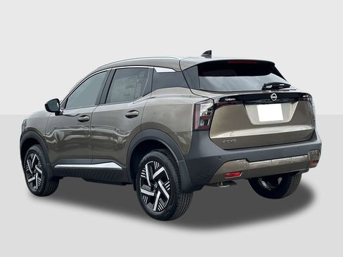 New 2026 Nissan Kicks SV FWD image 2