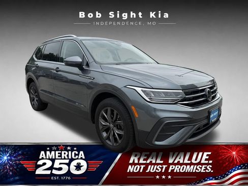 Used 2022 Volkswagen Tiguan SE AWD/4WD image 14