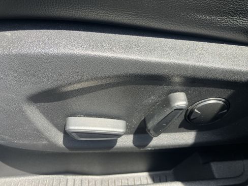 Certified 2024 Ford Edge Titanium AWD/4WD image 18