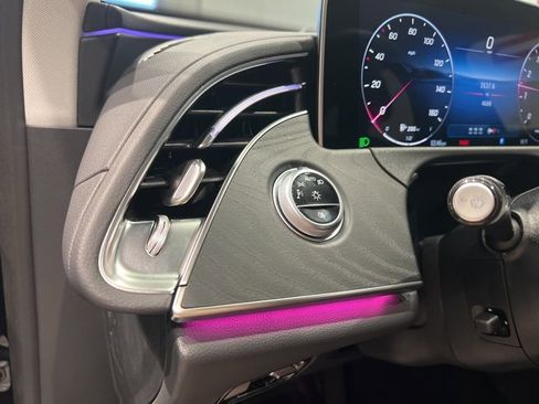 Used 2025 Mercedes-Benz E 350 4MATIC Sedan image 33