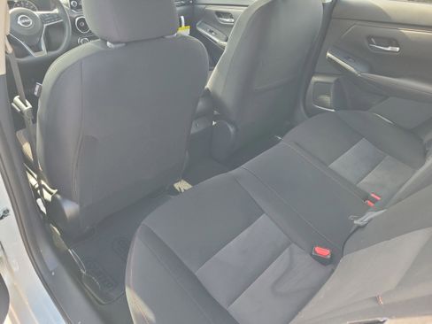 New 2025 Nissan Sentra SR image 12