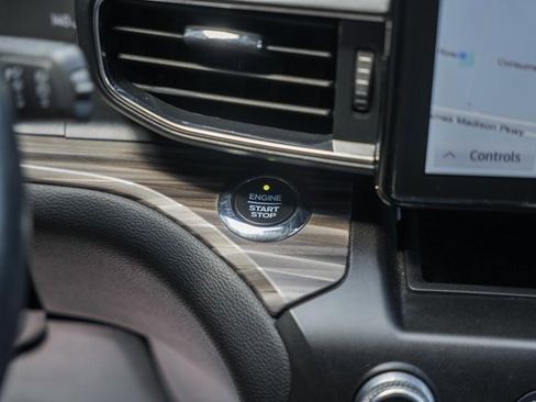 Used 2020 Ford Explorer Limited image 30