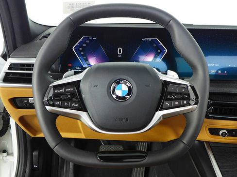 Used 2025 BMW 330i Sedan w/ Premium Package RWD image 27