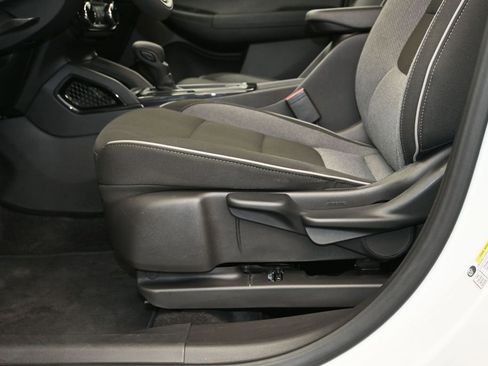 Certified 2025 Chevrolet TrailBlazer LT FWD image 22